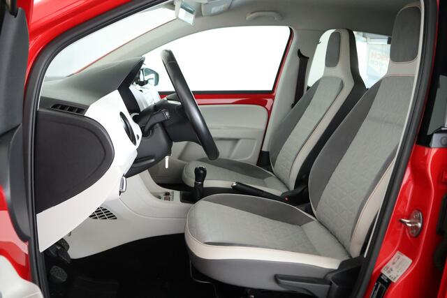 Volkswagen UP! 1.0 BMT up! beats / Clima / Cruisecontrol / Beats audio / BT