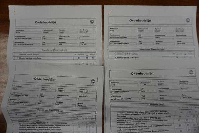 Volkswagen UP! 1.0 move up!BlueMotion Executive/Dealeronderhouden /All-Seasonbanden.