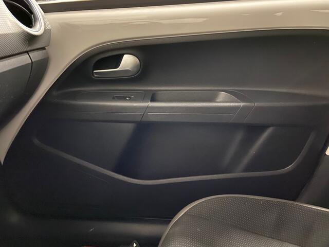 Volkswagen UP! 1.0 BMT high up!