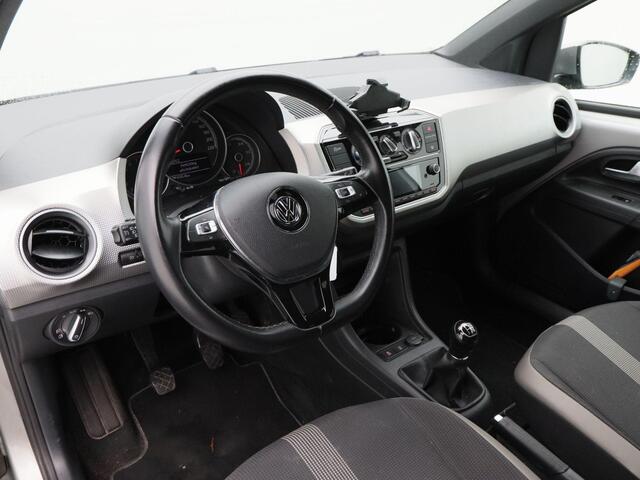 Volkswagen UP! 1.0 BMT high up! | Privacy Glas | Cruise Control | Bluetooth | Camera | Airco | 16 inch | 96.557 Km!!