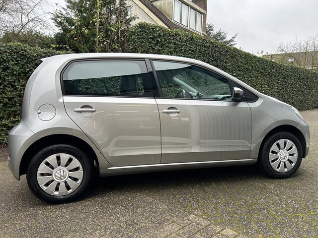 Volkswagen UP! 1.0 BMT move up!