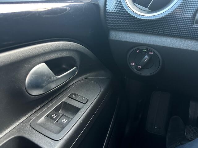 Volkswagen UP! 1.0 Mpi 65pk Lane Assist Airco Bluetooth DAB