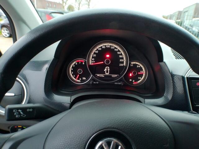 Volkswagen UP! 1.0 BMT move up!