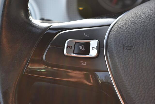 Volkswagen UP! 1.0 TSI BMT high up! 90PK, Leder, Stoelverwarming,17 inch, PDC, Multi-stuur, DAB