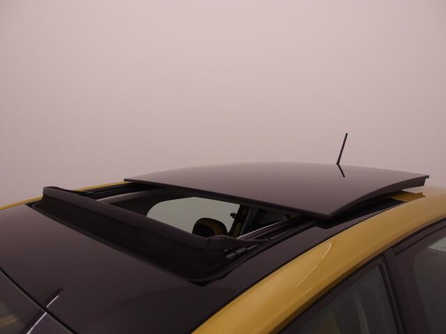 Volkswagen UP! 1.0 BMT high up! 1STE EIG / PANORAMADAK / STOELVERW / PDC / DAB+ / CLIMA / ELEK RAMEN / NL-AUTO