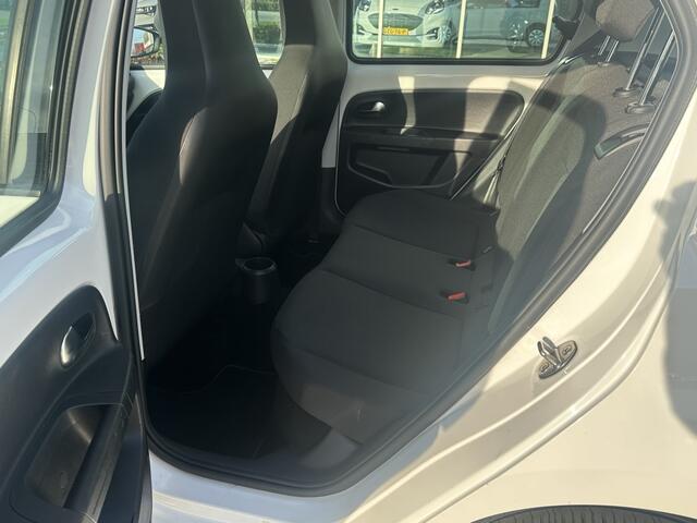 Volkswagen UP! 1.0 BMT move up!