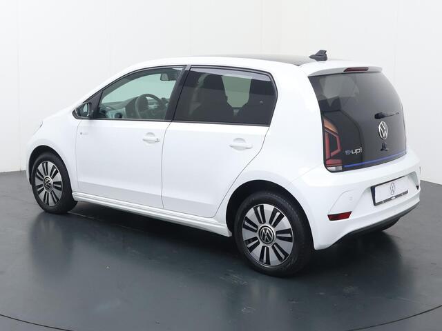 Volkswagen UP! e-Up! e-up! | 83 PK | SoH 90% | Climate control | Cruise control | Achteruitrijcamera |