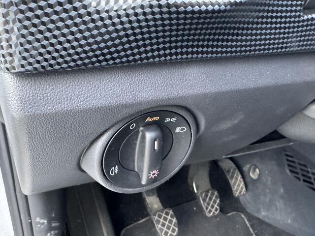 Volkswagen UP! 1.0 MPI 60 pk BMT move up! Cruise Control PDC Airco DAB Elektrische spiegels