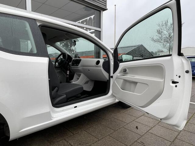 Volkswagen UP! 1.0 move up! BlueMotion /Airco/Navi/5 drs/