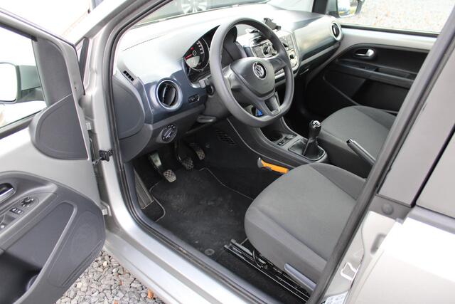 Volkswagen UP! 1.0 BMT move up! Bluetooth en All-Seasonbanden