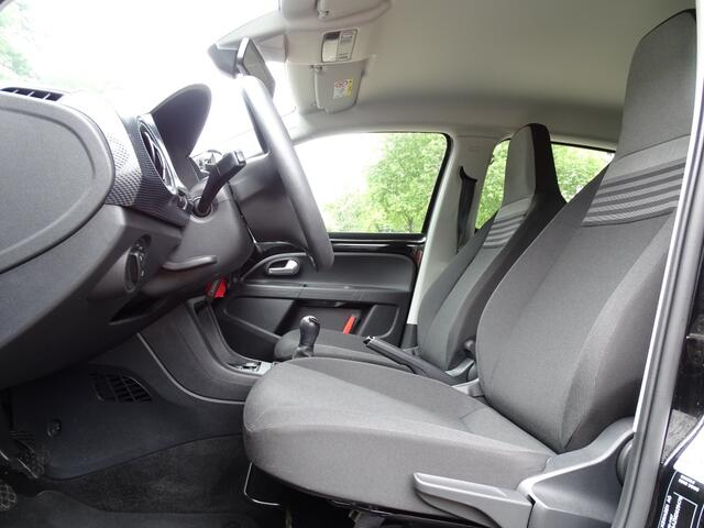 Volkswagen UP! 1.0 BMT up! DAB / LANE ASS AUR CAMERA PDC 1e eig