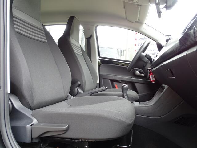 Volkswagen UP! 1.0 BMT up! DAB / LANE ASS AUR CAMERA PDC 1e eig