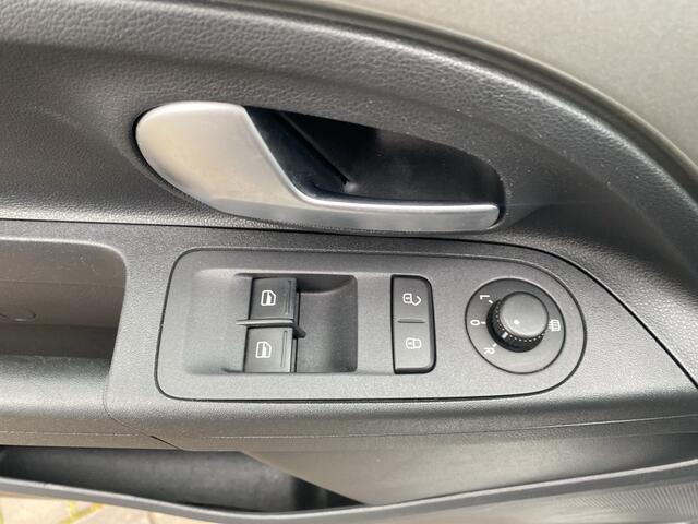 Volkswagen UP! 1.0 BMT move up! garantie/airco/blue-tooth