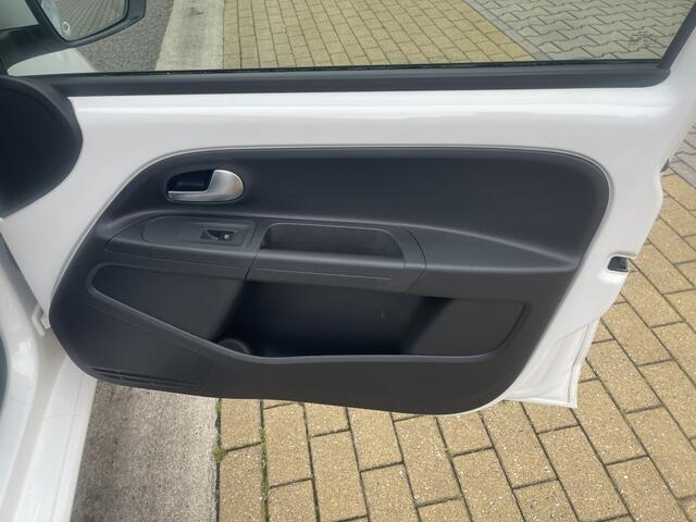 Volkswagen UP! 1.0 BMT move up!, 5x deuren, dealer onderhoud, NAP Logisch