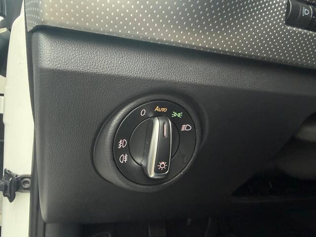 Volkswagen UP! 1.0 BMT high up! / Camera / Cruise control / Climate / Stoelverwarming / Parkeerhulp A