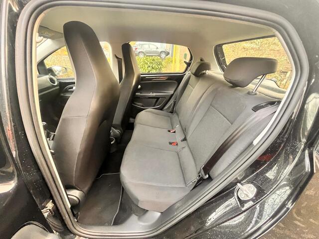 Volkswagen UP! 1.0 BMT move up!