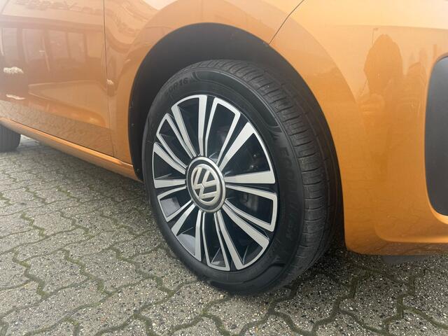 Volkswagen UP! 1.0 BMT Sound up! panorama, cruise, stoelverw, airco