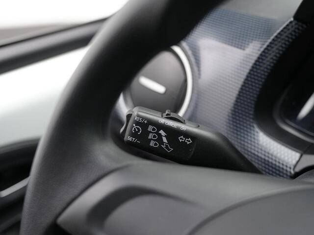 Volkswagen UP! 1.0 65 pk | Achteruitrijcamera | Navigatie via App | Cruise Control