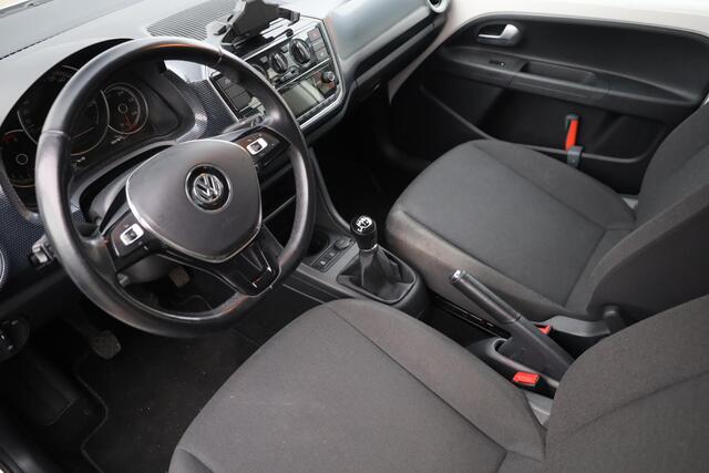 Volkswagen UP! 1.0 BMT move up! 60PK / 44kW, Achteruitrijcamera, parkeersensoren achter, multifunctioneel lederen stuurwiel, cruise control, bestuurdersstoel in hoogte verstelbaar, airco, radio, elektrische ramen voor, LED dagrijverlichting