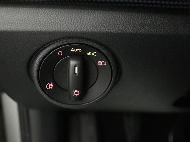 Volkswagen UP! 1.0 | Achteruitrijcamera | Climate control | Radio met bluetooth | Parkeersensoren achter |