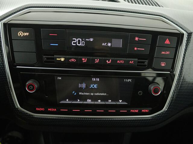 Volkswagen UP! 1.0 | Achteruitrijcamera | Climate control | Radio met bluetooth | Parkeersensoren achter |