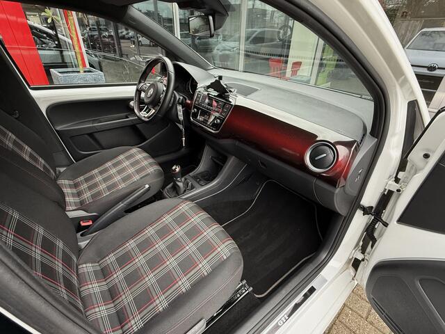 Volkswagen UP! 1.0 TSI 116PK GTI *!* NAVI/ CRUISE/ CAMERA/ 17 INCH/ STOELVERWARMING *!*