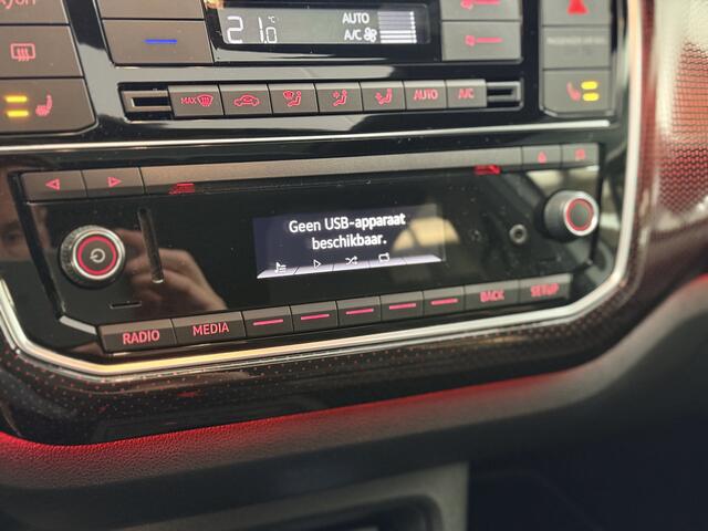 Volkswagen UP! 1.0 TSI GTI 116PK / Pano / Clima / Stoelverw / PDC