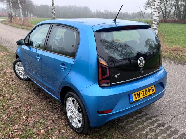 Volkswagen UP! HIGH UP! CRUISE / STOELVERWARMING / PDC / 2019 / 68DKM