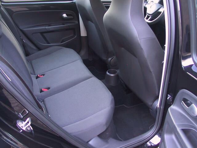 Volkswagen UP! Camera! Cruise control! PDC! 1.0