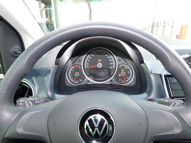 Volkswagen UP! 1.0 65PK MOVE UP!! All-in Prijs! PDC, CRUISE, CLIM
