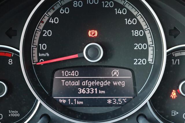 Volkswagen UP! 1.0 BMT move up! DAB 5-DEURS AIRCO NAP