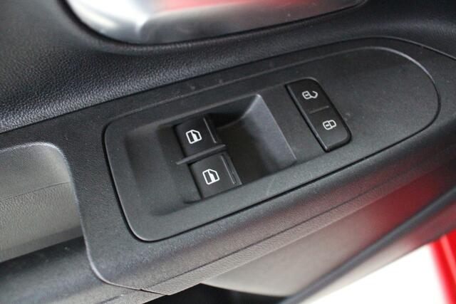 Volkswagen UP! 1.0 BMT up! Move Up Airco | Parkeersensoren | Cruise Control