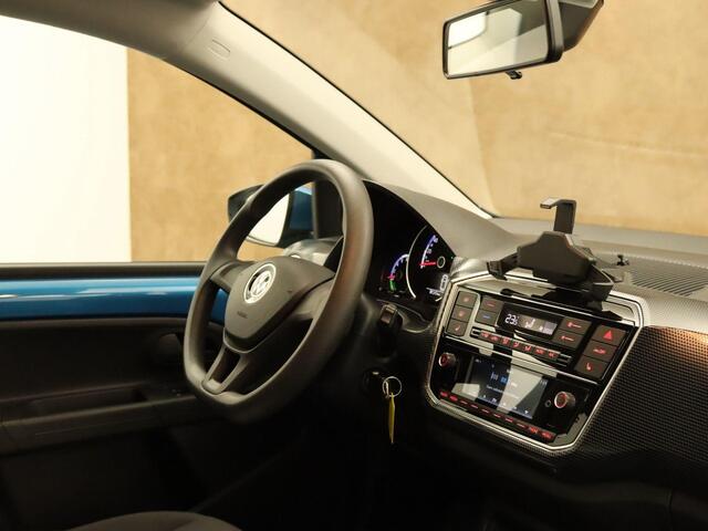 Volkswagen UP! e-Up! e-up! SOH 93,5% !!!- 2 LAADKABELS - CLIMATE CONTROL - STOELVERWARMING - CRUISE CONTROL - LICHTSENSOR - VOORRUITVERWARMING - BLUETOOTH - PARKEERSENSOREN ACHTER - ACHTERUIT RIJCAMERA