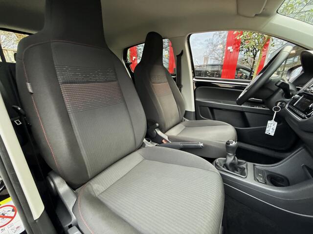 Volkswagen UP! 1.0 TSI 90PK *!* HIGH UP *!* NAVI/ 16 INCH/ BEATS/ STOELVERWARMING/ PRIVACY GLAS *!*