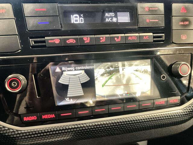 Volkswagen UP! 1.0 60pk · Camera · Cruise Control · P-Sensoren · DAB · Climatronic · 14'' Inch ·