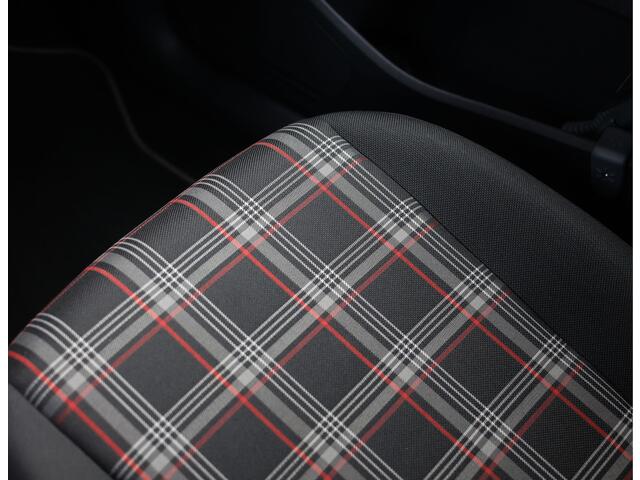 Volkswagen UP! 1.0 TSI GTI | Beats - Camera - Stoelverwarming