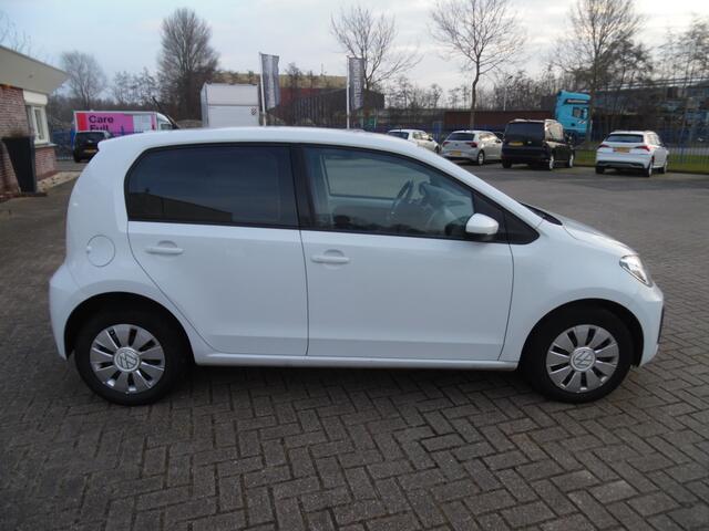 Volkswagen UP! 1.0 BMT move up!