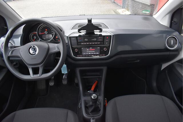Volkswagen UP! 1.0 Camera, Cruise, PDC, Climate control