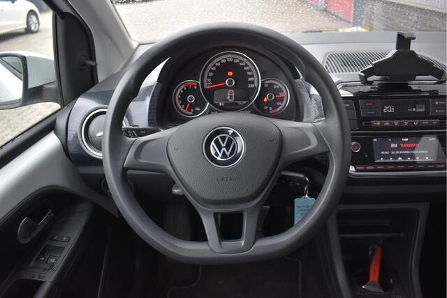 Volkswagen UP! 1.0 Camera, Cruise, PDC, Climate control