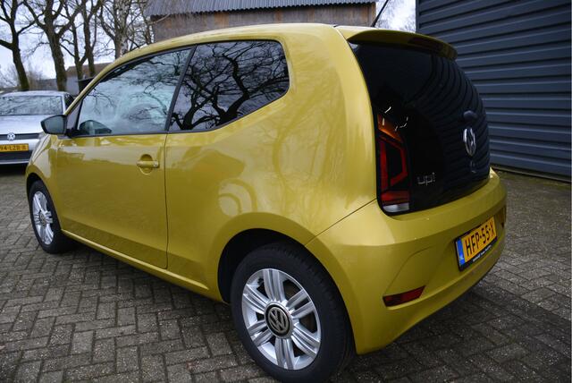 Volkswagen UP! 1.0 BMT take up! Stoelverwarming Airco