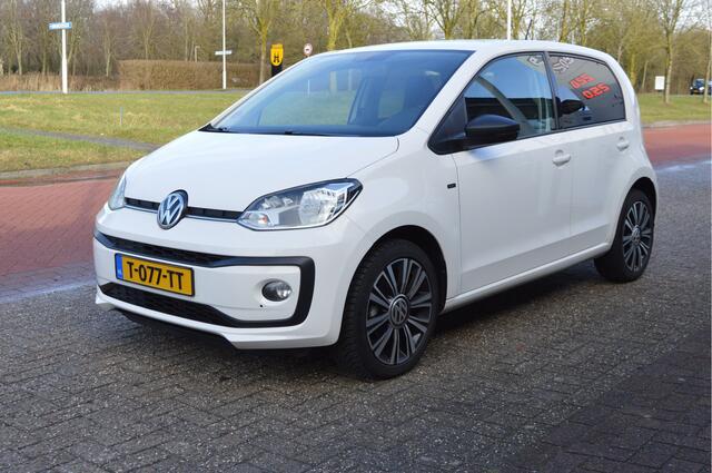 Volkswagen UP! 1.0 75PK BMT high up! Airco / Lmv 16" / Pdc / Priv.glass