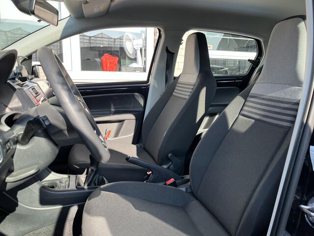 Volkswagen UP! 1.0 / CRUISE/ CLIMATE/ DAB RADIO/ BLUETOOTH/ PARK. SENSOREN + CAMERA/ AUTOM. VERLICHTING