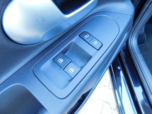 Volkswagen UP! 1.0 BMT move up!