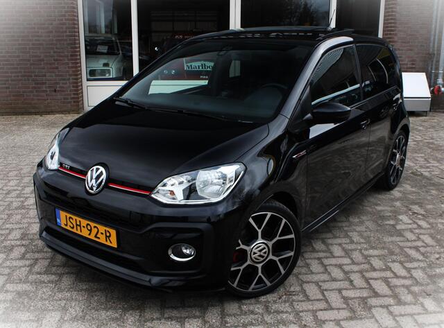 Volkswagen UP! 1.0 TSI GTI Achteruitrijcamera, Stoelverwarming, Parkeersens. A, Panoramadak, Beats Audio, Cruise control, Climate control, 17" LMV