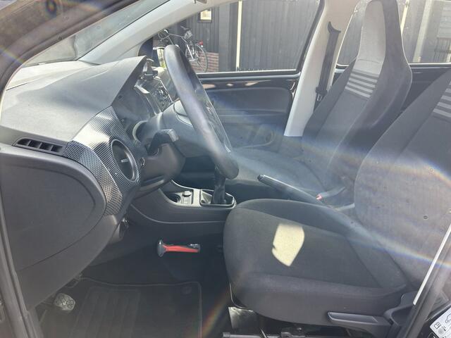 Volkswagen UP! 1.0 BMT move up! Led App Airco Cv Nap