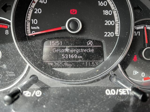 Volkswagen UP! 1.0 TSI GTI / CRUISE/ STOELVERWARMING/ PARKEERSENSOREN/ CAMERA/ BEATS AUDIO/ AIRCO/ BLUETOOTH/ DAB/ 17'' LMV