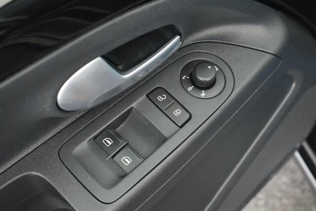 Volkswagen UP! 1.0 BMT 60pk move up! Airco Maps&More