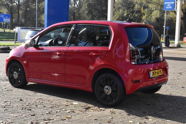 Volkswagen UP! e-up! Style Sport | All-seasons | Stoelverwarming | Camera | 12 mnd BOVAG garantie | Whatsapp 06-53188999