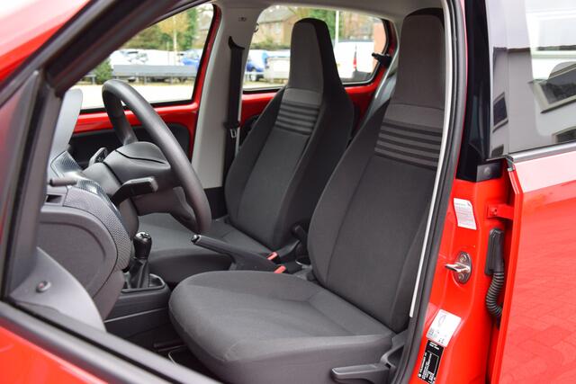 Volkswagen UP! 1.0 BMT move up! | Org. NL | BOVAG Garantie | Airco | Bluetooth Telefoonverbinding | DAB Radio | Elektrische Ramen | LED Dagrijverlichting |