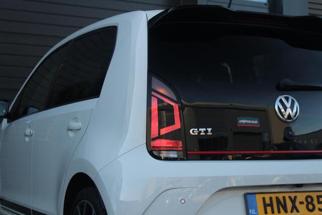 Volkswagen UP! 1.0 TSI GTI | Panoramadak | Beats | Camera | Climate control | Dealer onderhouden